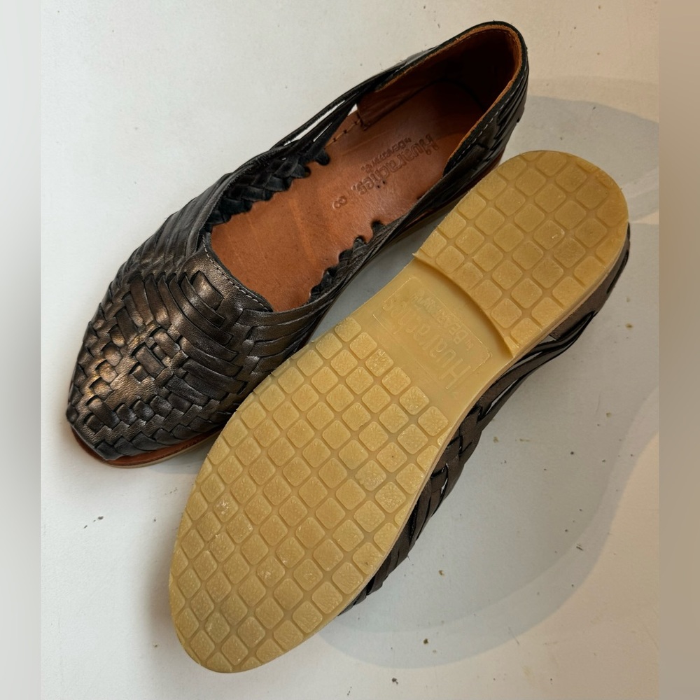BearPaw Huaraches